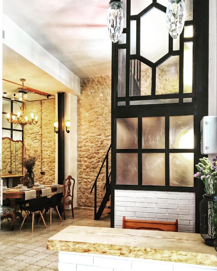 Hostel Numero Trece - Free Towels, Coffee & Tea, Remote Check-In (Adults Only) Alicante Ngoại thất bức ảnh