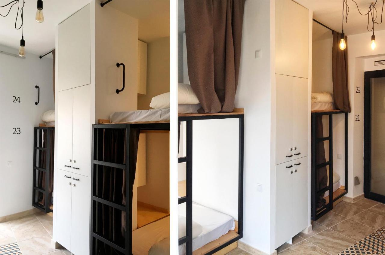Hostel Numero Trece - Free Towels, Coffee & Tea, Remote Check-In (Adults Only) Alicante Ngoại thất bức ảnh