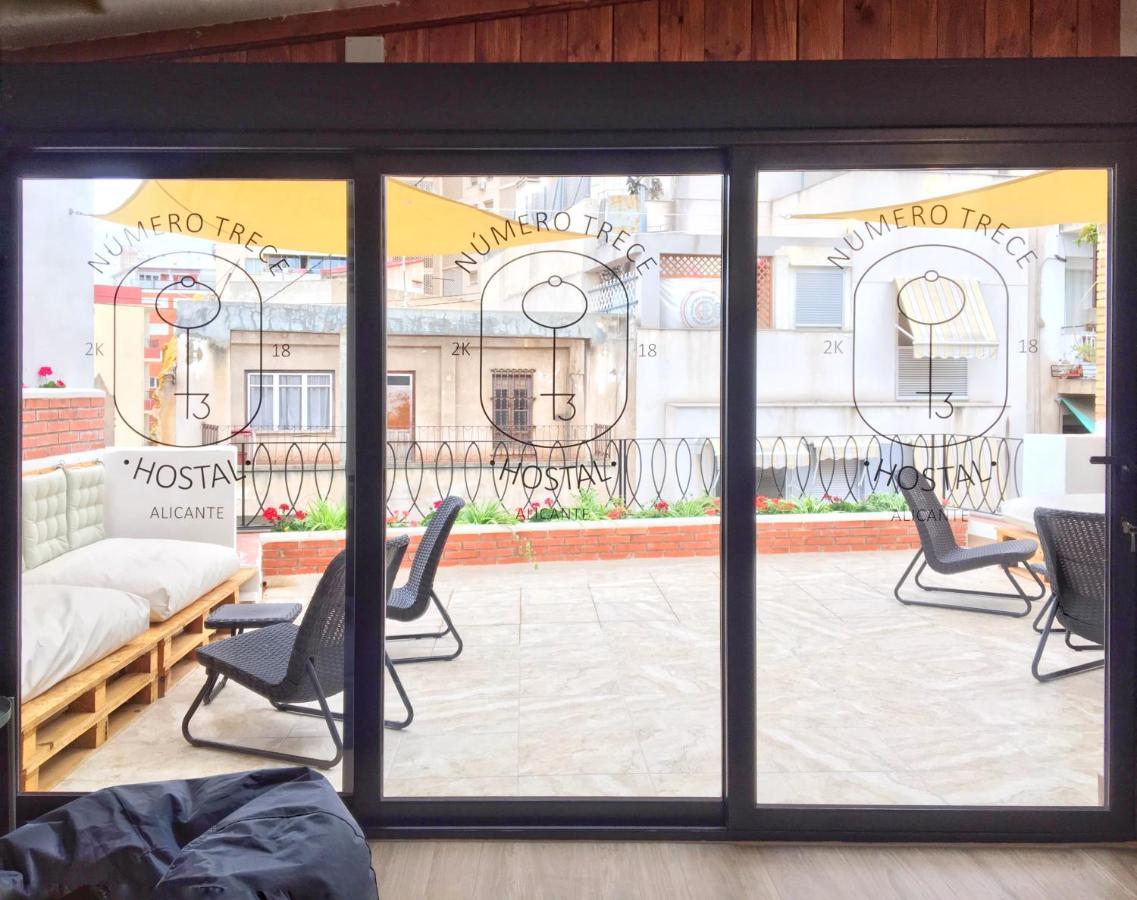 Hostel Numero Trece - Free Towels, Coffee & Tea, Remote Check-In (Adults Only) Alicante Ngoại thất bức ảnh
