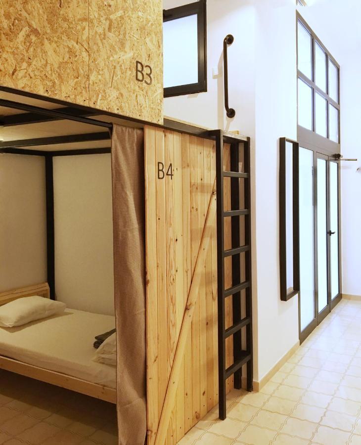 Hostel Numero Trece - Free Towels, Coffee & Tea, Remote Check-In (Adults Only) Alicante Ngoại thất bức ảnh