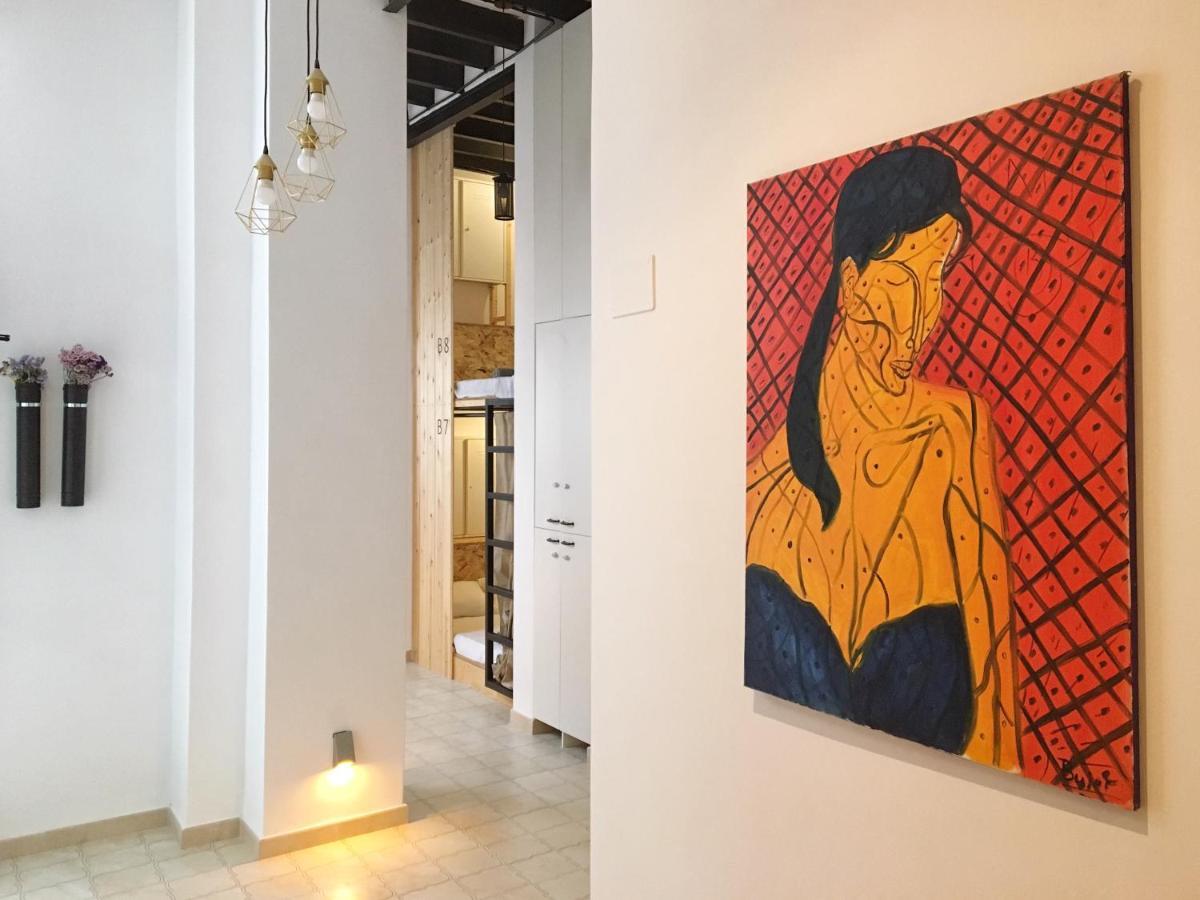 Hostel Numero Trece - Free Towels, Coffee & Tea, Remote Check-In (Adults Only) Alicante Ngoại thất bức ảnh