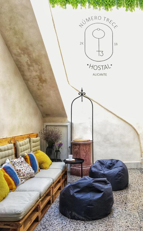 Hostel Numero Trece - Free Towels, Coffee & Tea, Remote Check-In (Adults Only) Alicante Ngoại thất bức ảnh