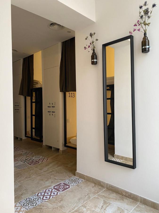 Hostel Numero Trece - Free Towels, Coffee & Tea, Remote Check-In (Adults Only) Alicante Ngoại thất bức ảnh